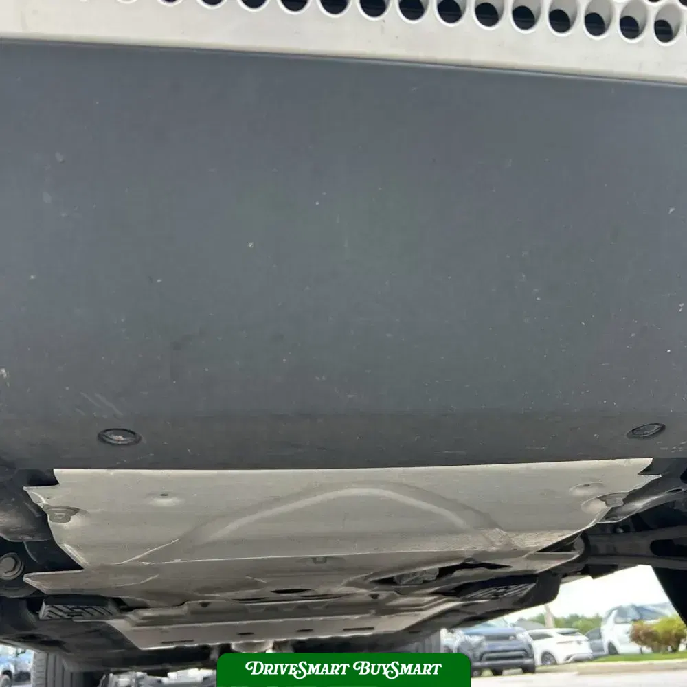 2023 Land Rover Defender 110 SE