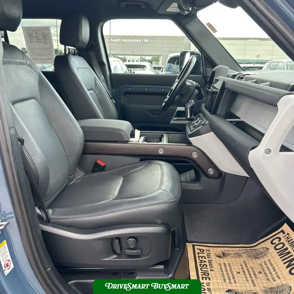 2023 Land Rover Defender 110 SE