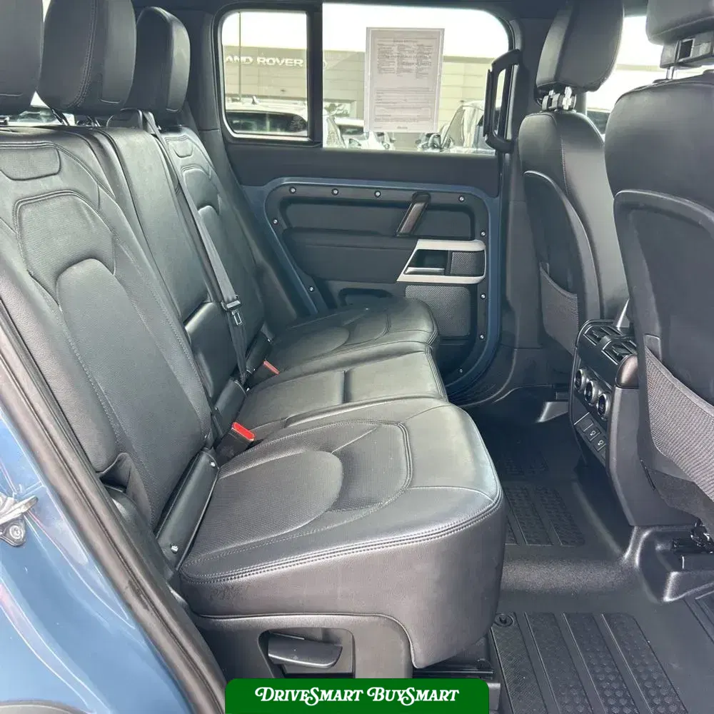 2023 Land Rover Defender 110 SE