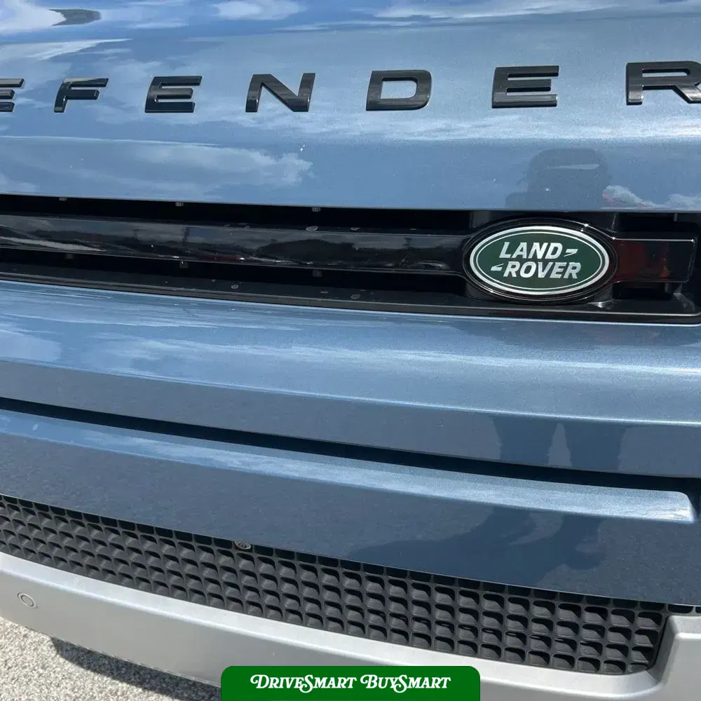 2023 Land Rover Defender 110 SE