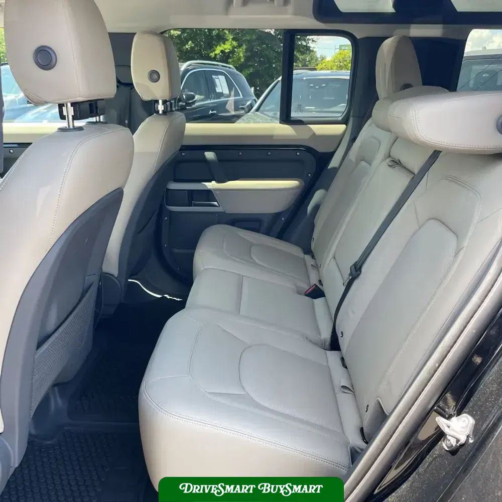2024 Land Rover Defender 110 V8 P500 SE