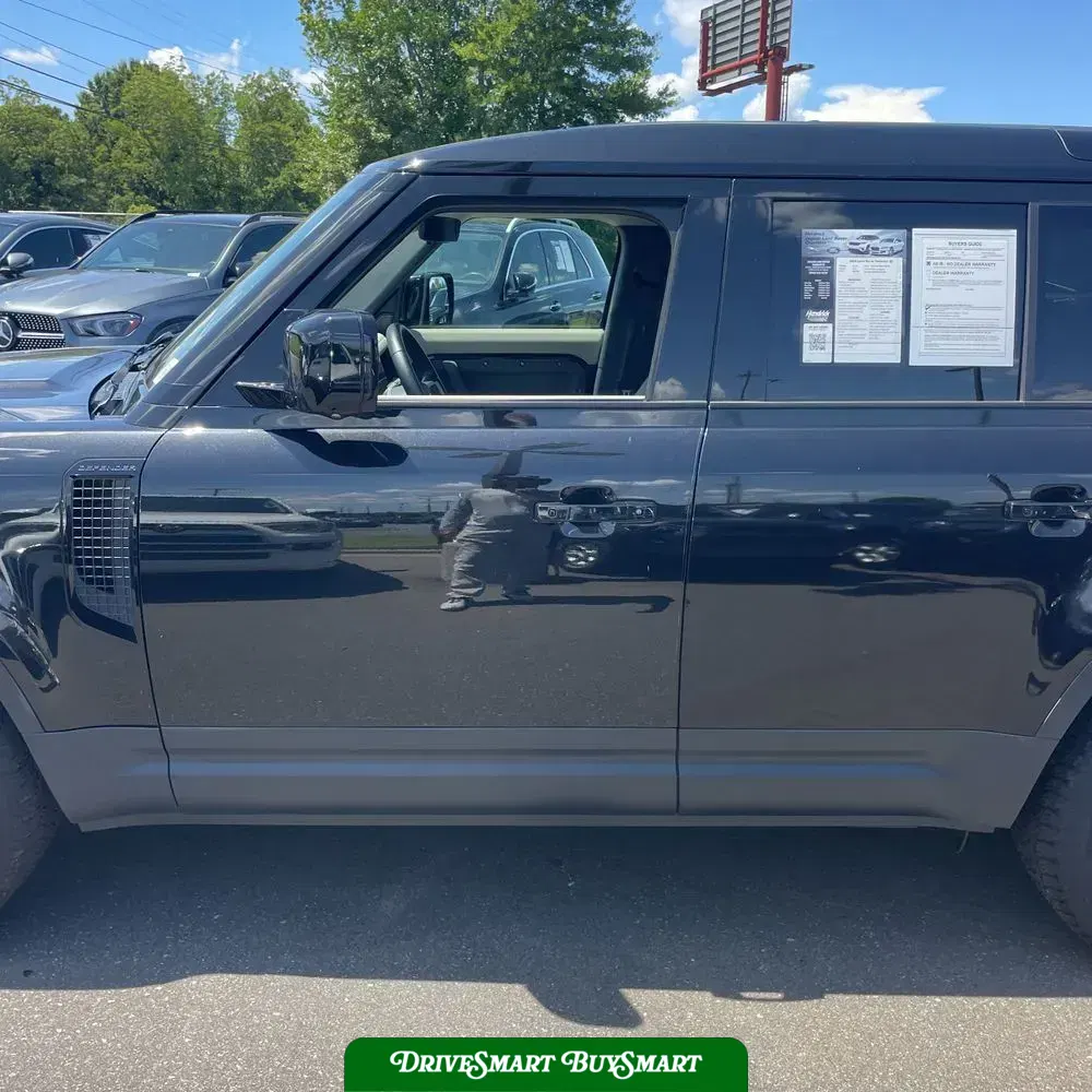 2024 Land Rover Defender 110 V8 P500 SE