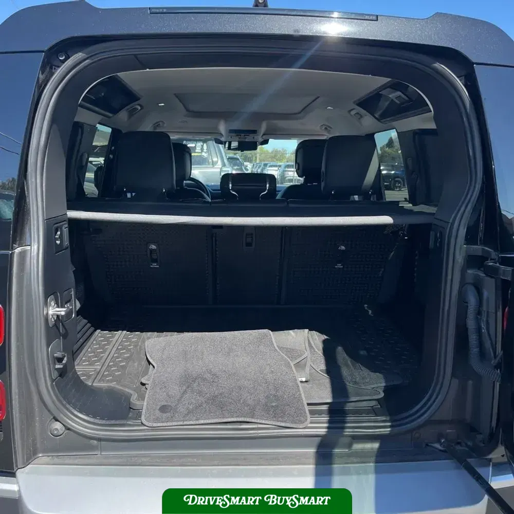 2024 Land Rover Defender 110 V8 P500 SE