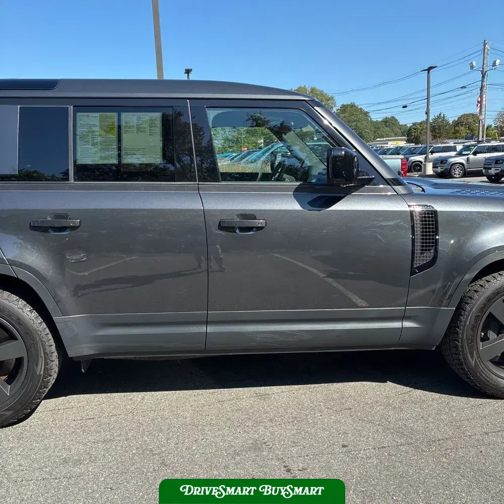 2024 Land Rover Defender 110 V8 P500 SE