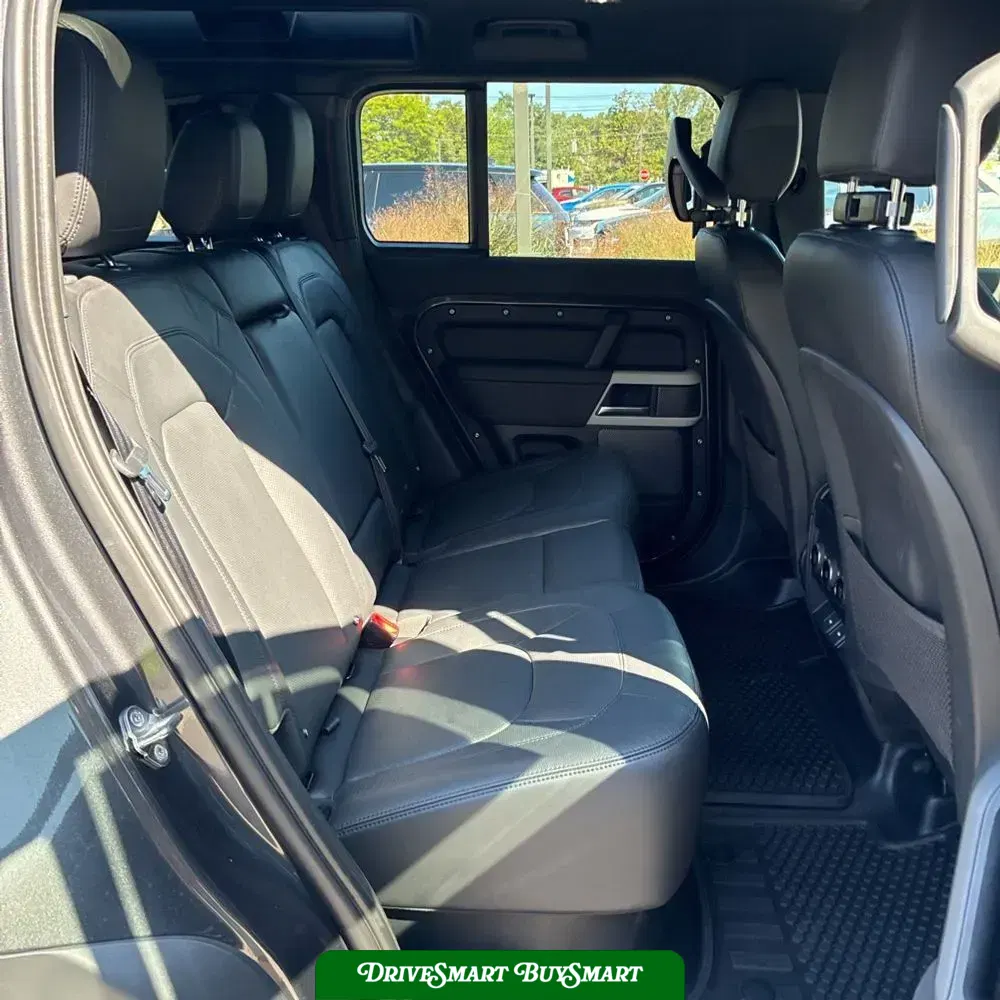 2024 Land Rover Defender 110 V8 P500 SE