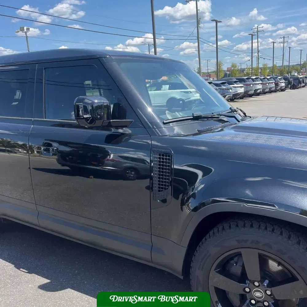 2024 Land Rover Defender 110 V8 P500 SE