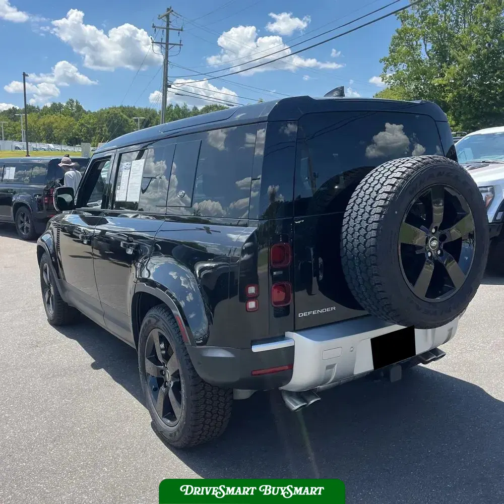2024 Land Rover Defender 110 V8 P500 SE
