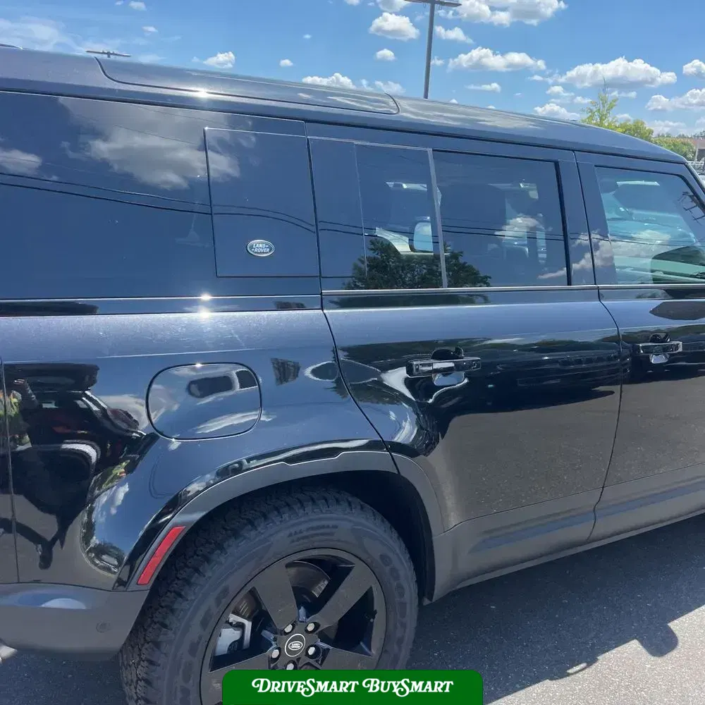 2024 Land Rover Defender 110 V8 P500 SE