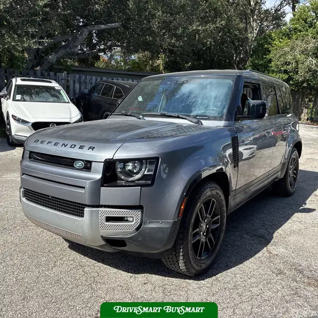 2021 Land Rover Defender 110 SE