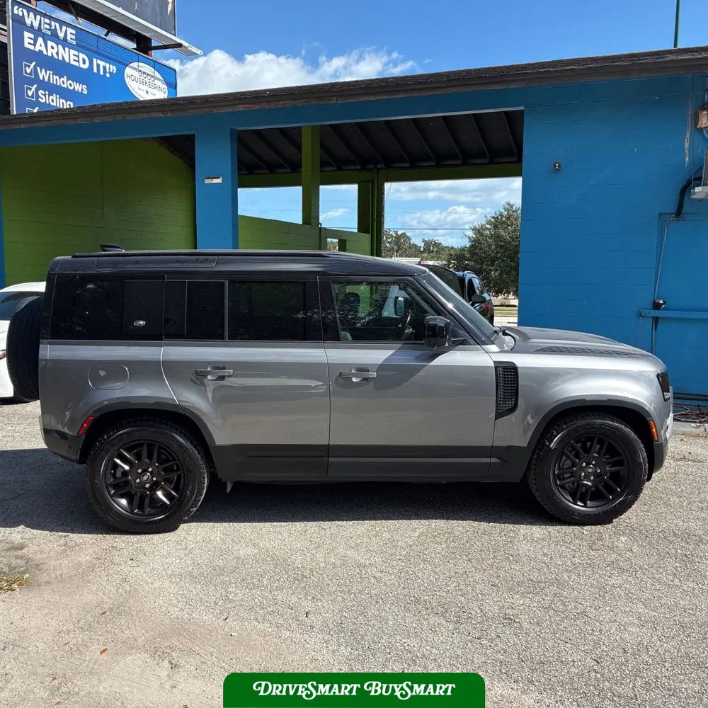 2021 Land Rover Defender 110 SE