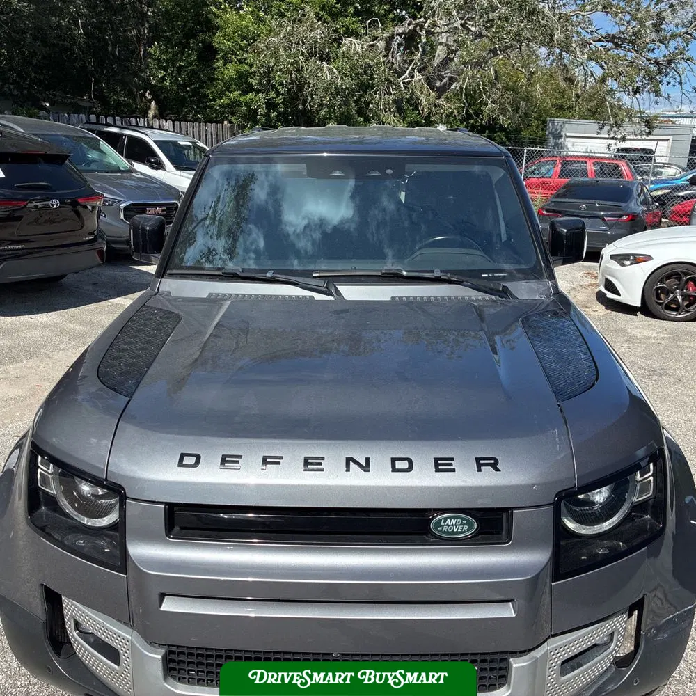 2021 Land Rover Defender 110 SE