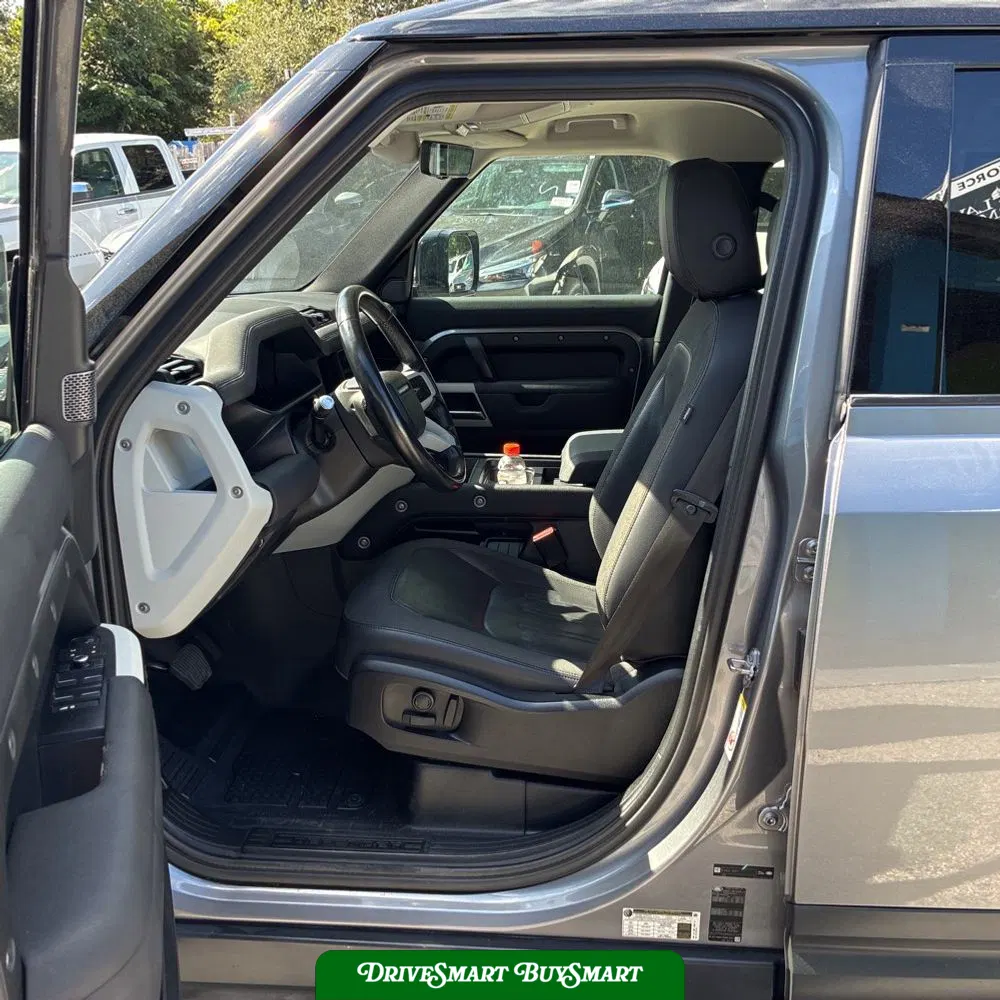 2021 Land Rover Defender 110 SE