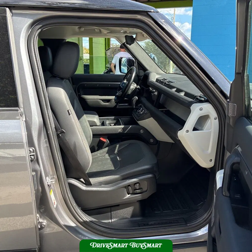 2021 Land Rover Defender 110 SE