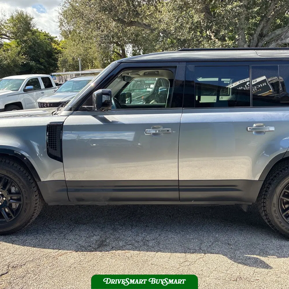 2021 Land Rover Defender 110 SE