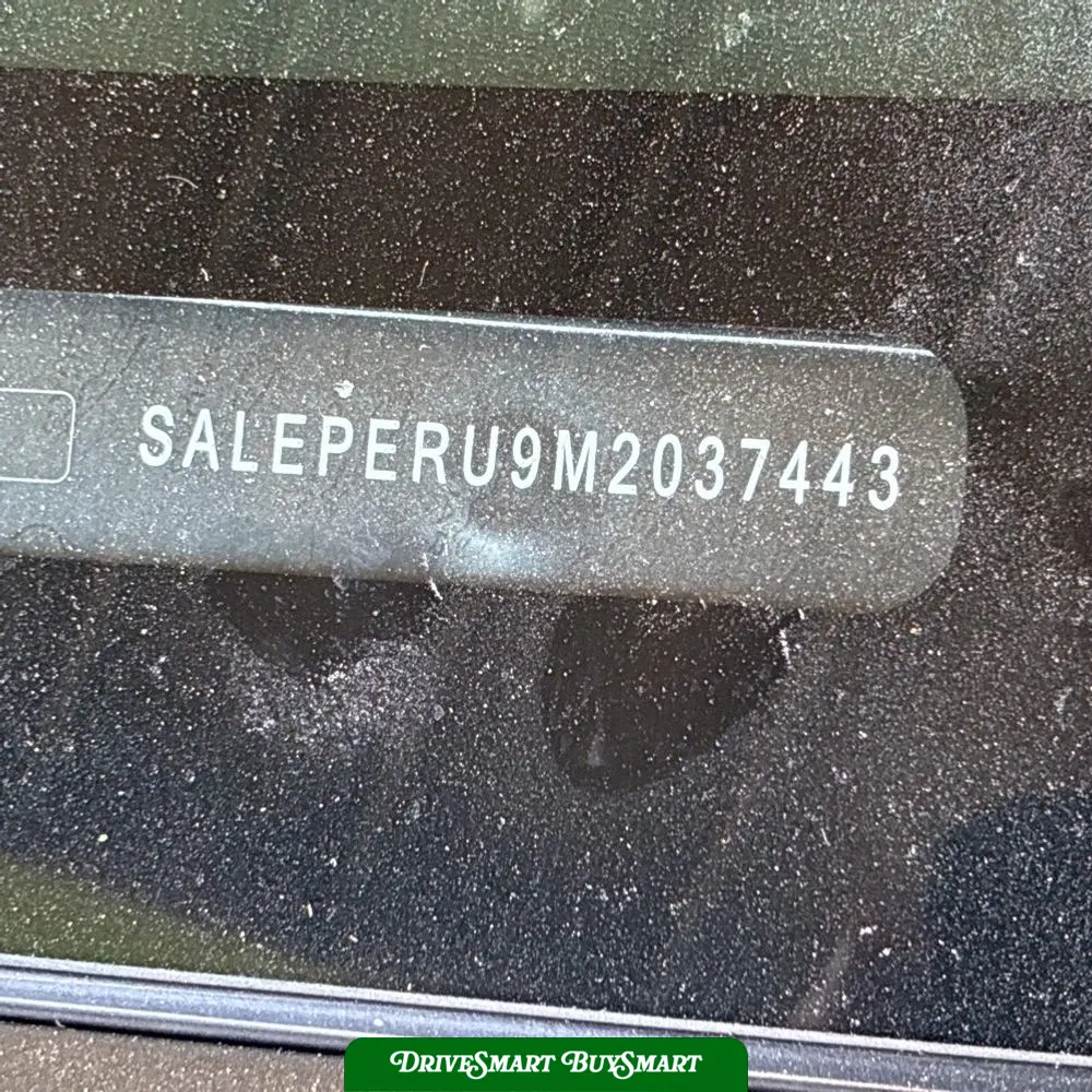 2021 Land Rover Defender 110 SE