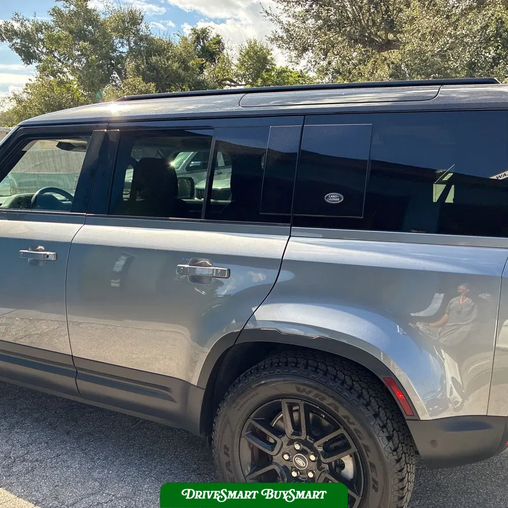 2021 Land Rover Defender 110 SE