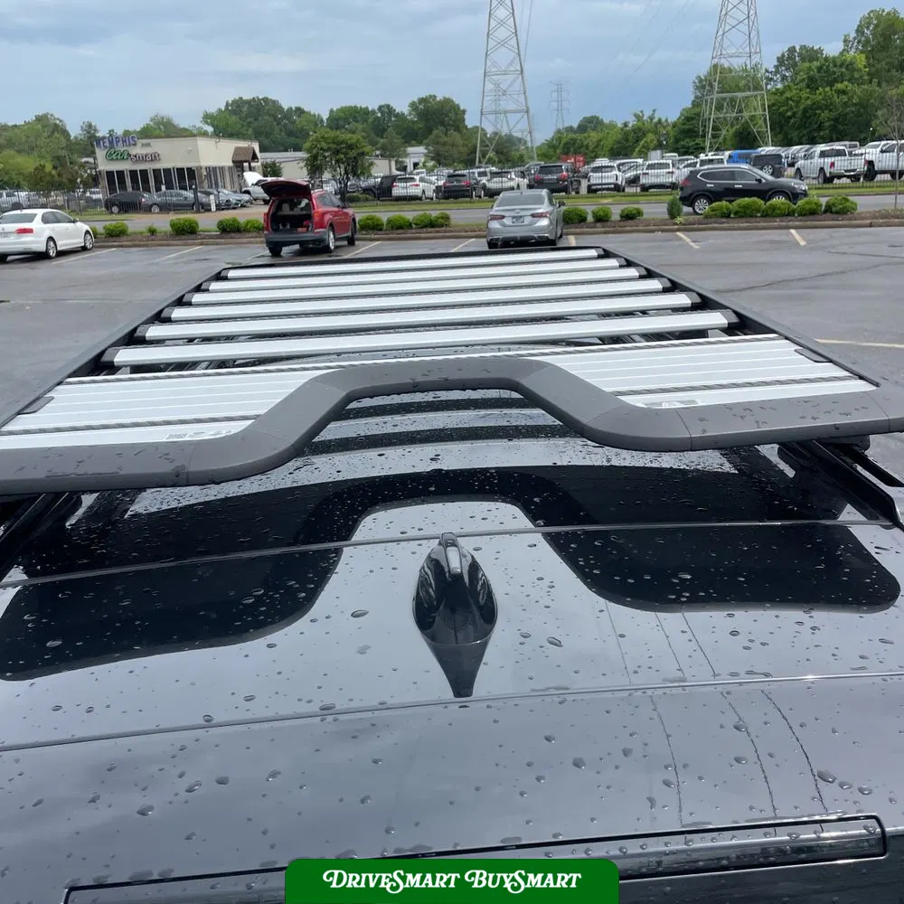 2023 Land Rover Defender 130 SE