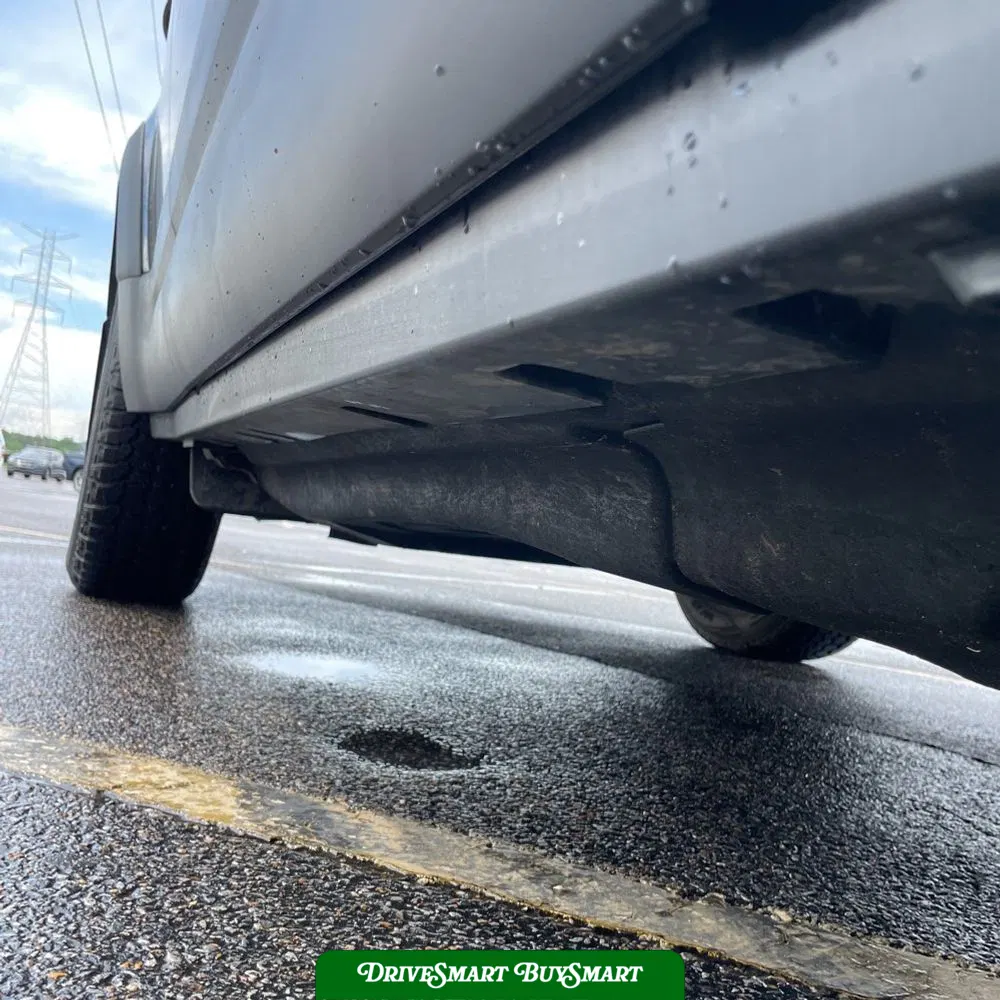 2023 Land Rover Defender 130 SE