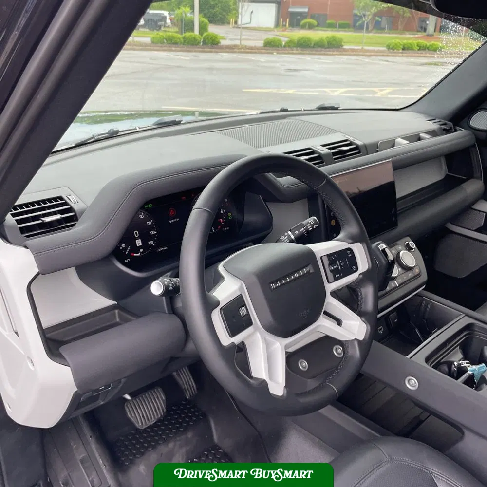 2023 Land Rover Defender 130 SE