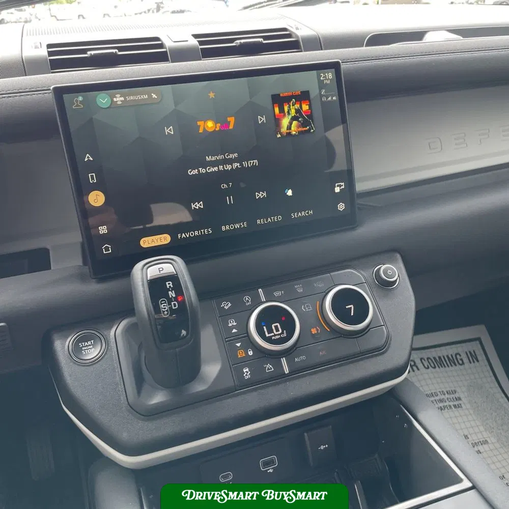 2023 Land Rover Defender 130 SE