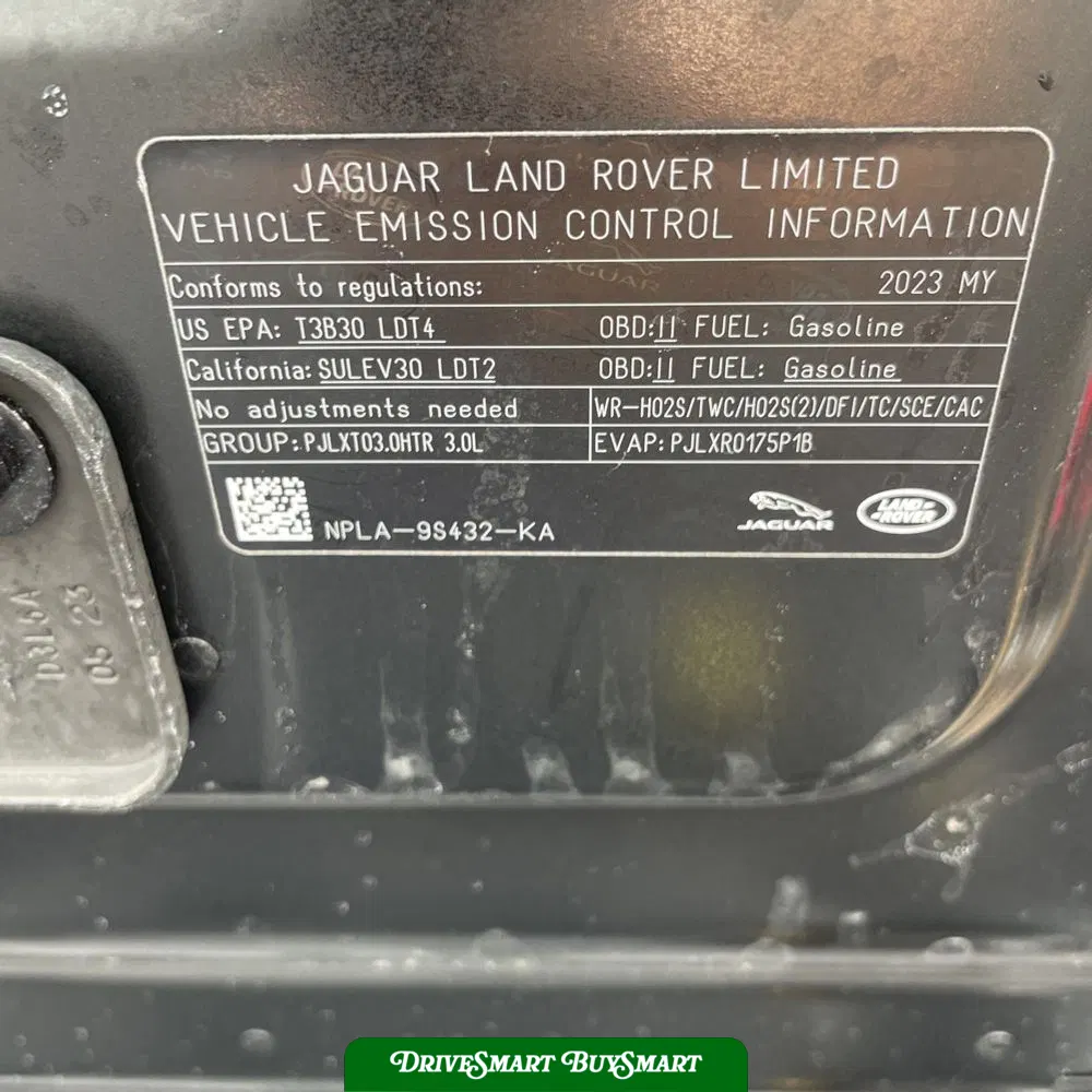 2023 Land Rover Defender 130 SE