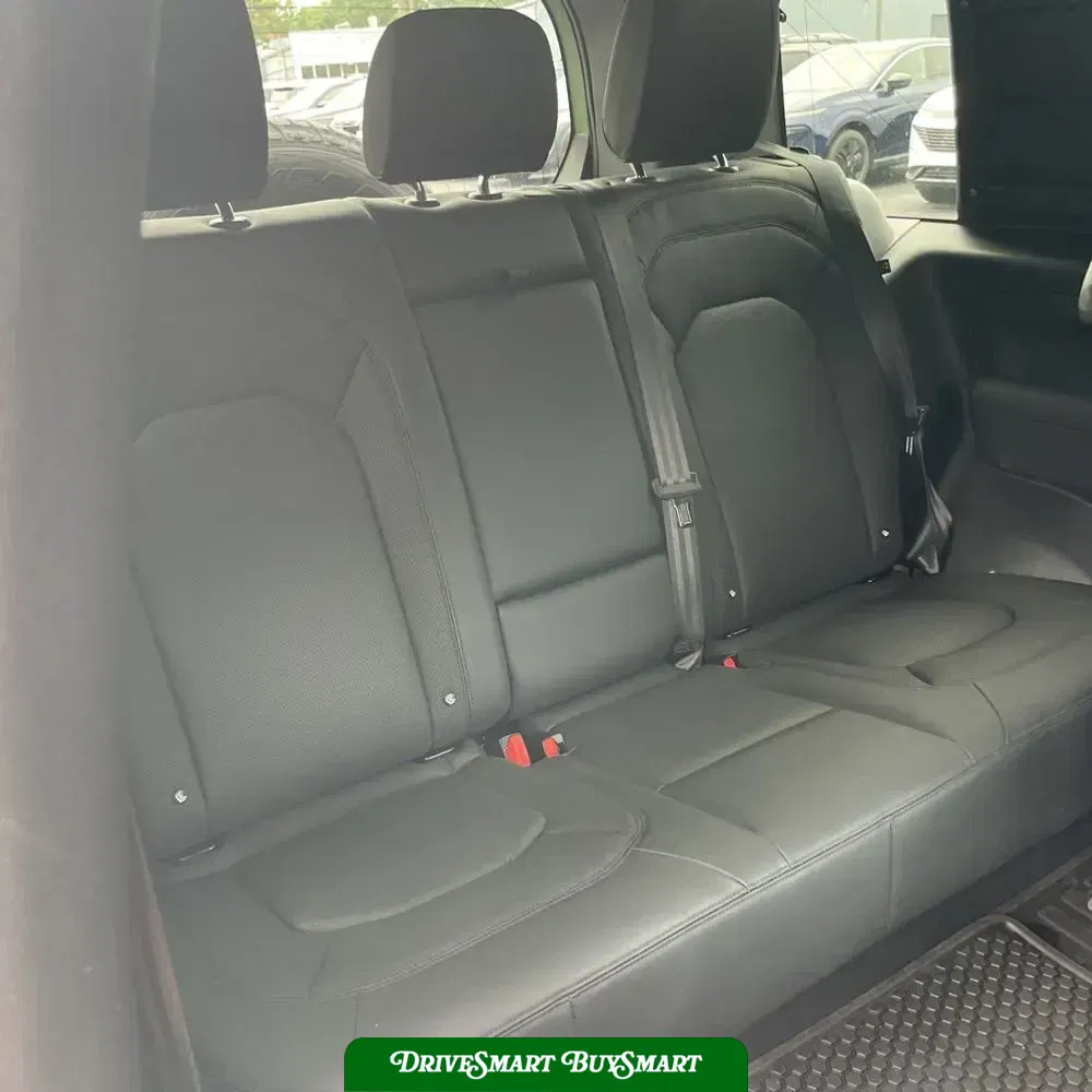2023 Land Rover Defender 110 Standard
