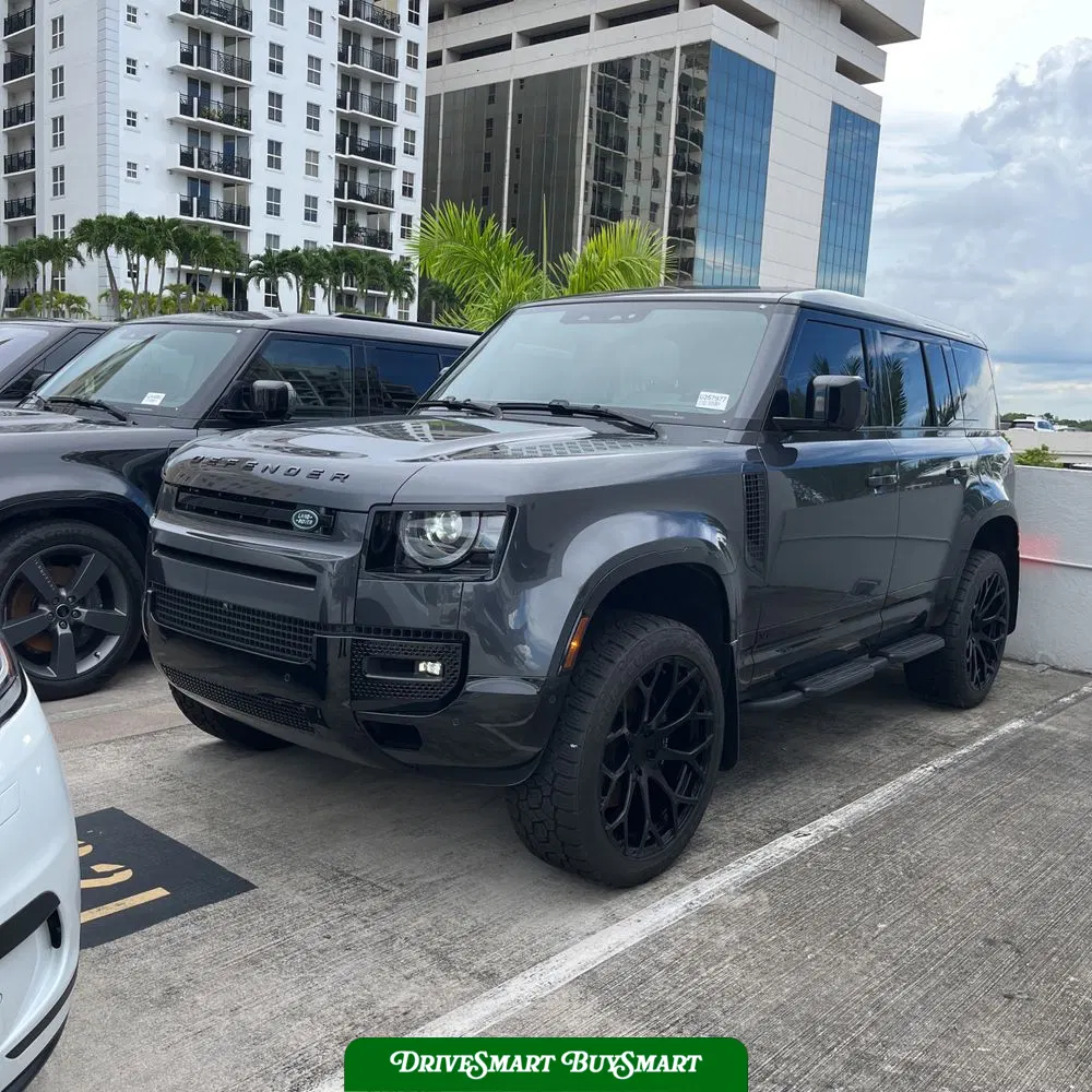 2025 Land Rover Defender 110 V8 P525