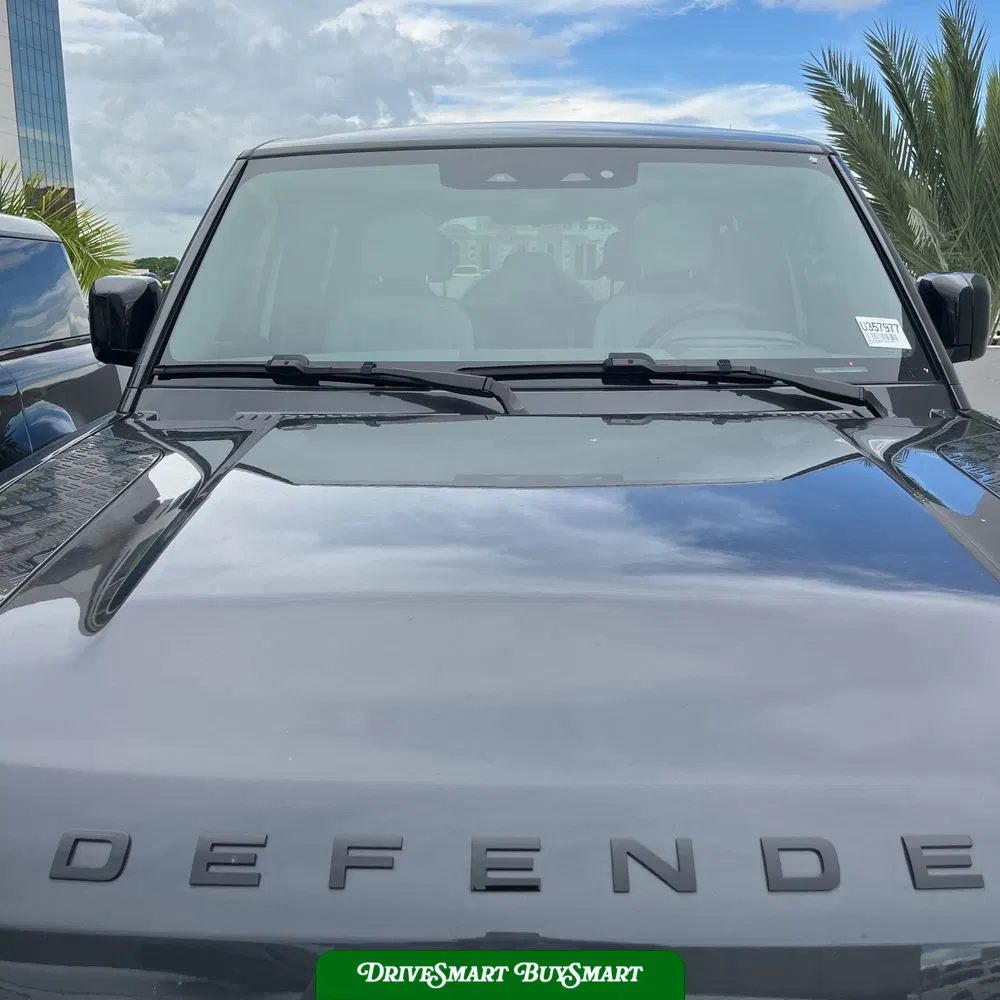 2025 Land Rover Defender 110 V8 P525