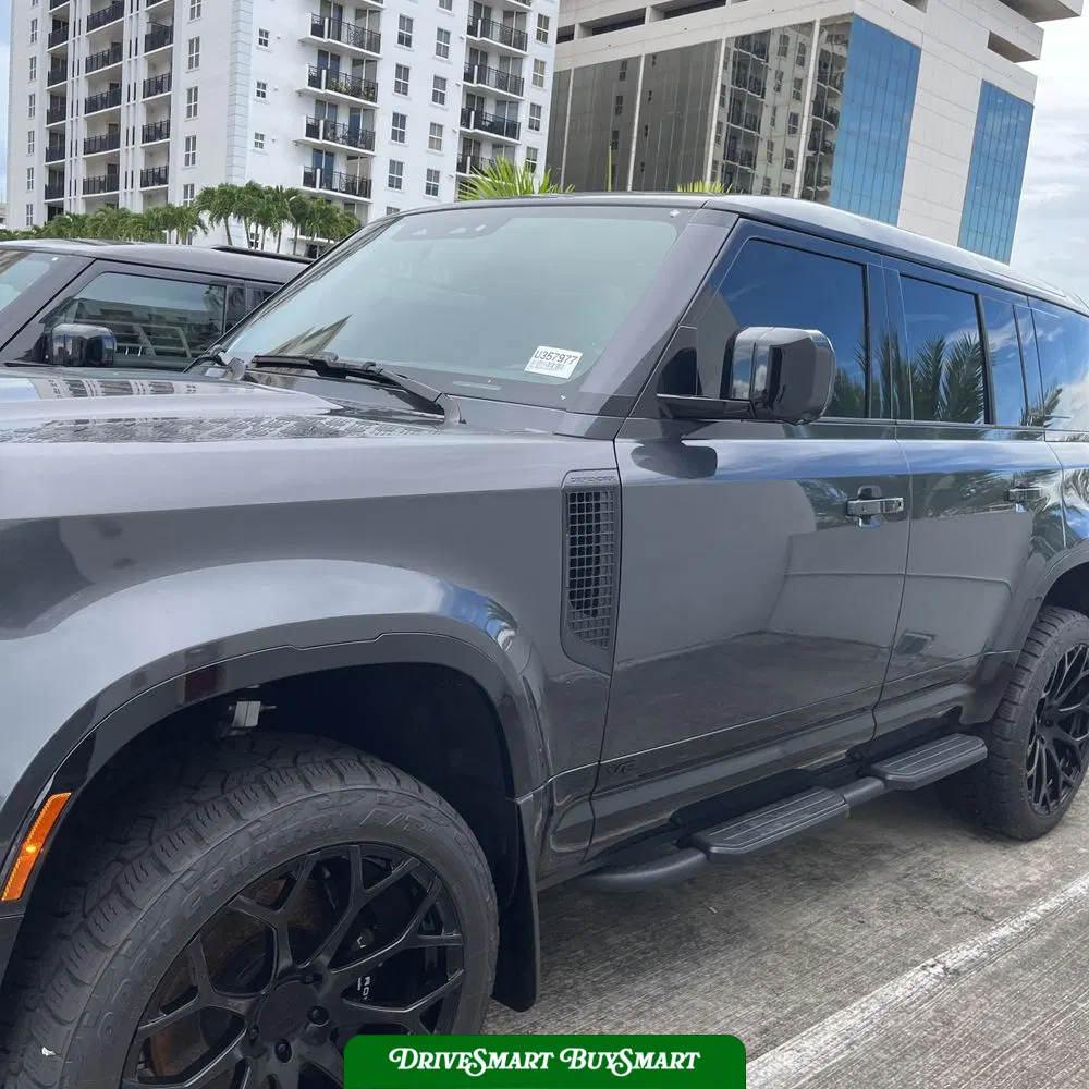 2025 Land Rover Defender 110 V8 P525