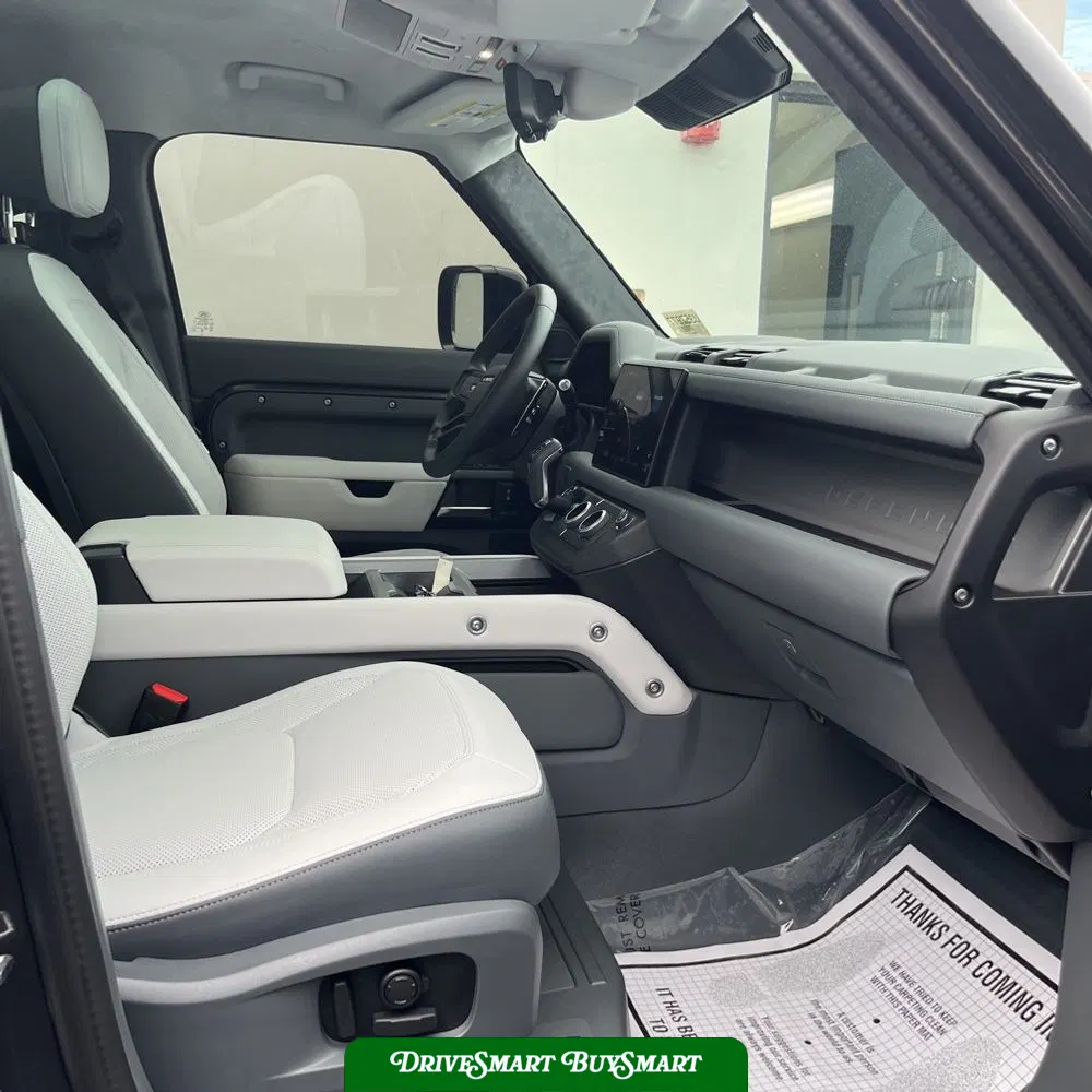 2025 Land Rover Defender 110 V8 P525