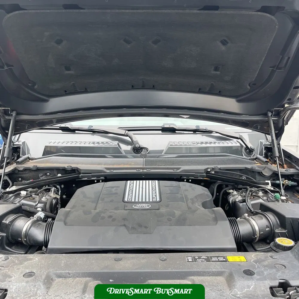 2025 Land Rover Defender 110 V8 P525