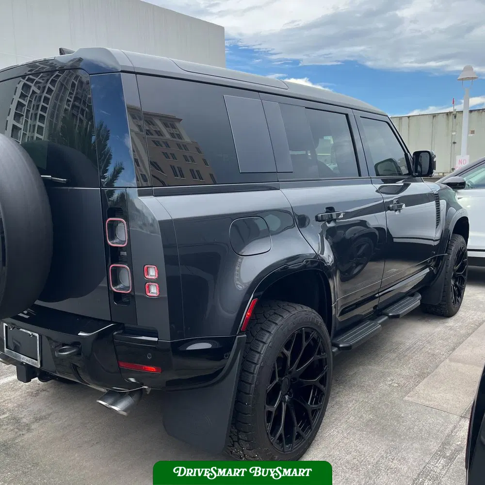 2025 Land Rover Defender 110 V8 P525