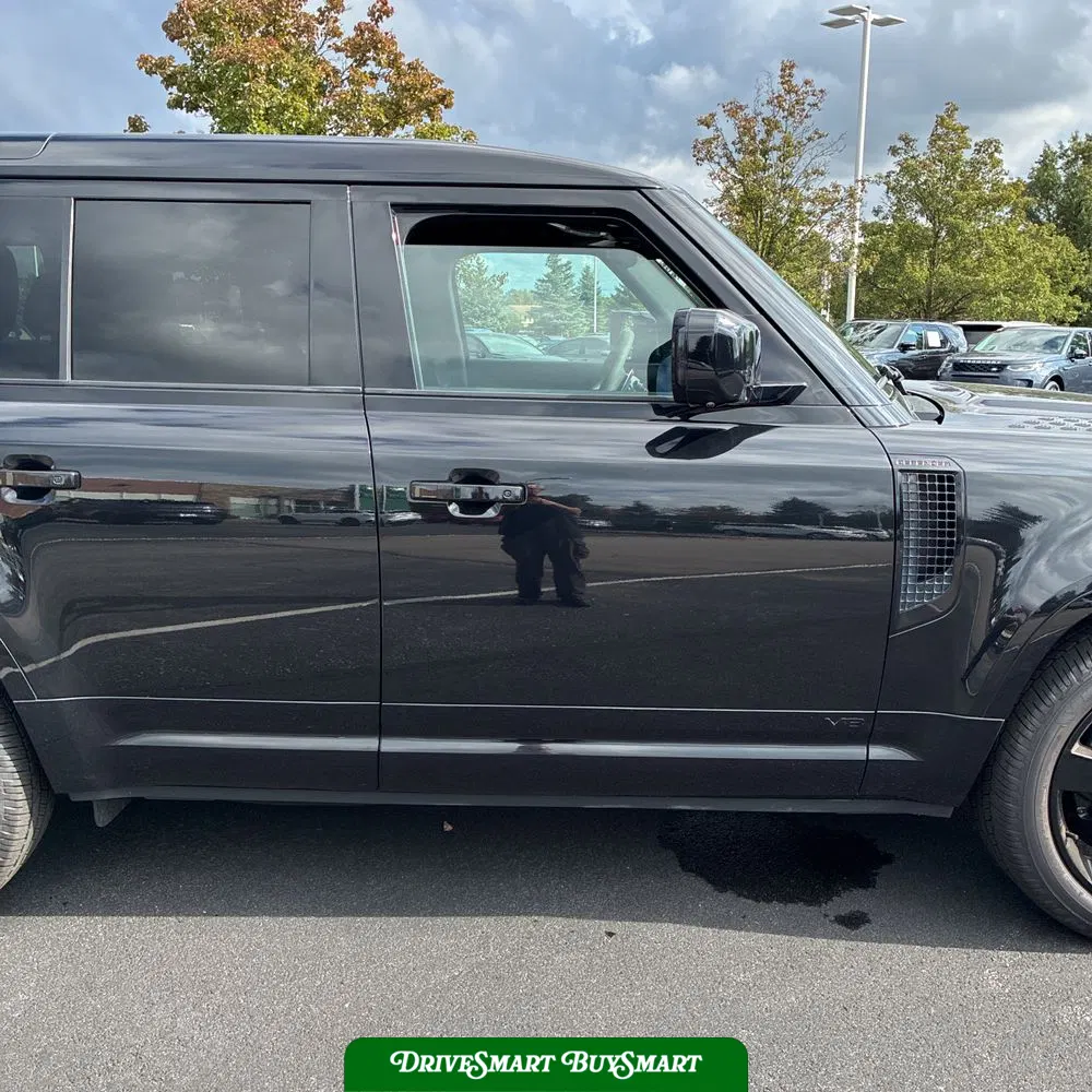 2023 Land Rover Defender 110 V8