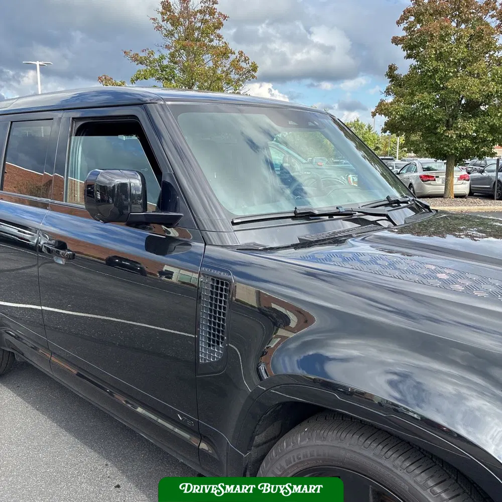 2023 Land Rover Defender 110 V8