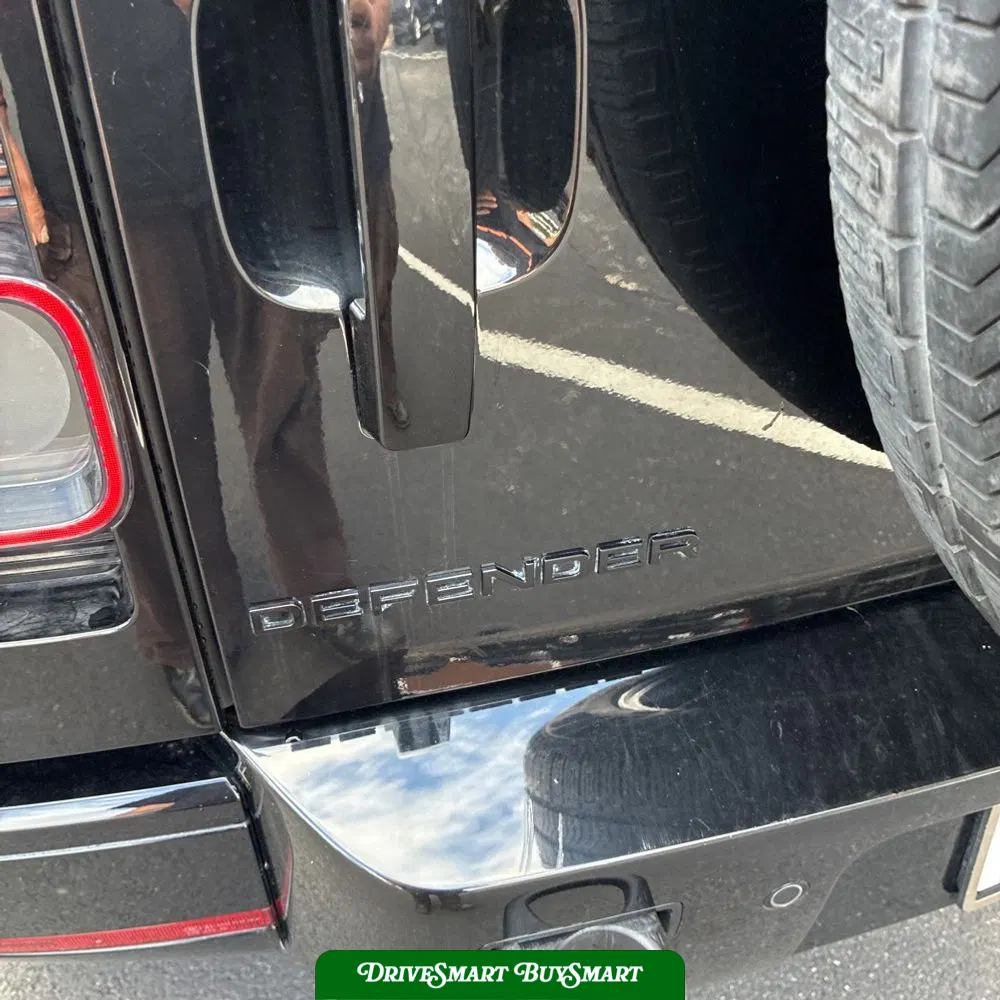 2023 Land Rover Defender 110 V8