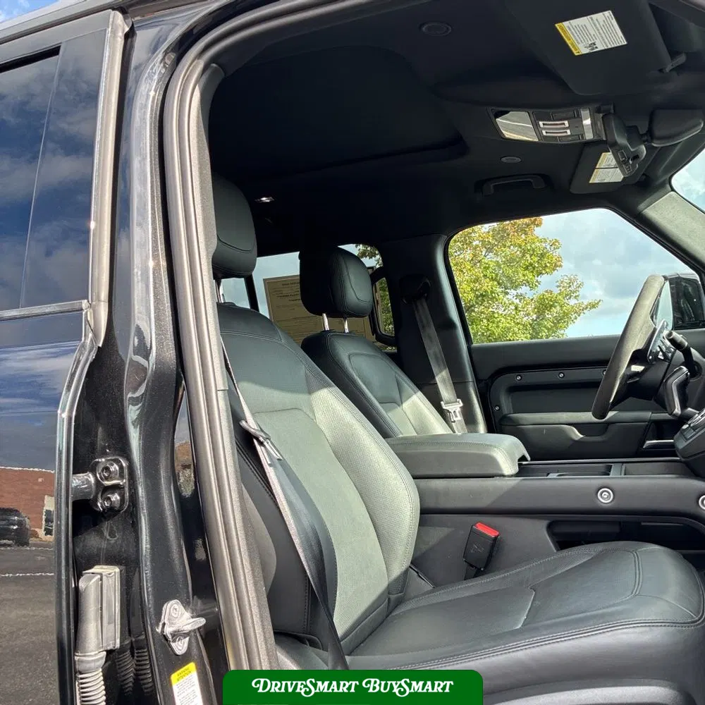 2023 Land Rover Defender 110 V8