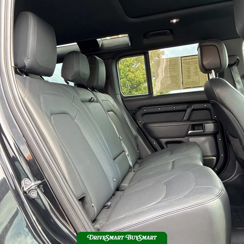 2023 Land Rover Defender 110 V8