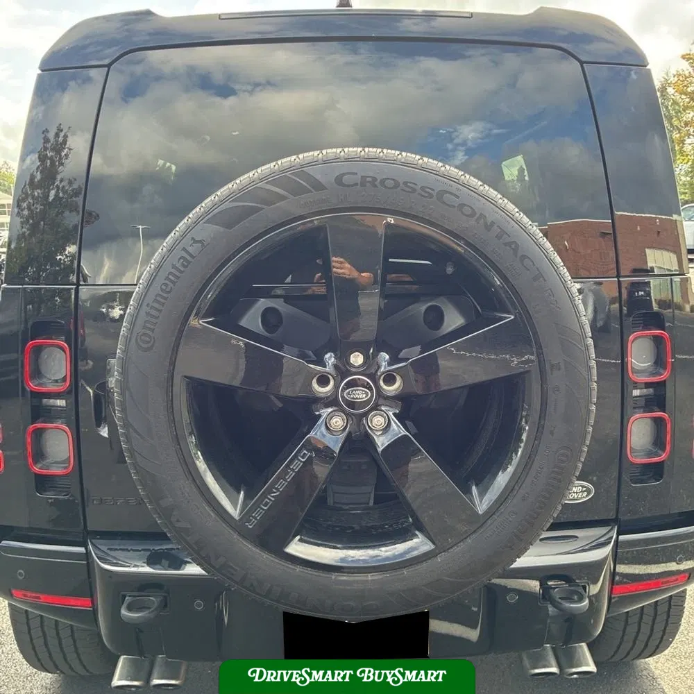 2023 Land Rover Defender 110 V8