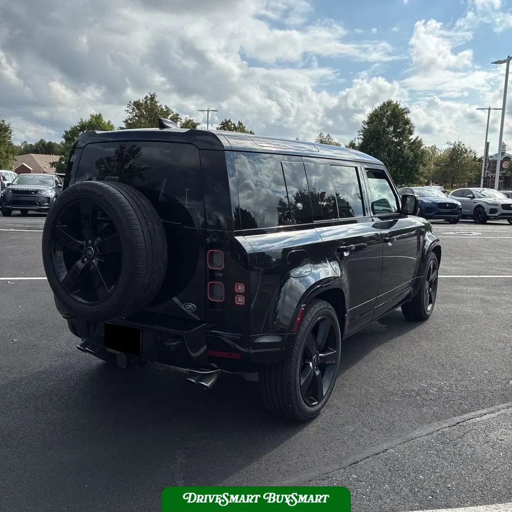 2023 Land Rover Defender 110 V8