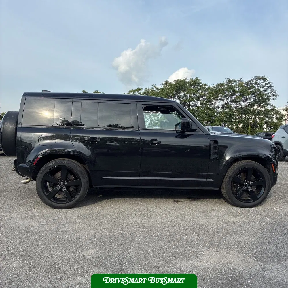 2023 Land Rover Defender 110 Carpathian Ed V8