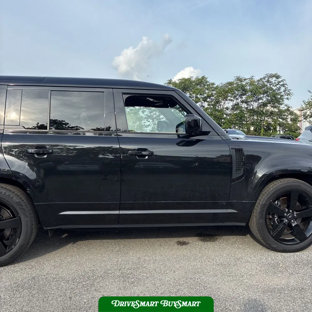 2023 Land Rover Defender 110 Carpathian Ed V8