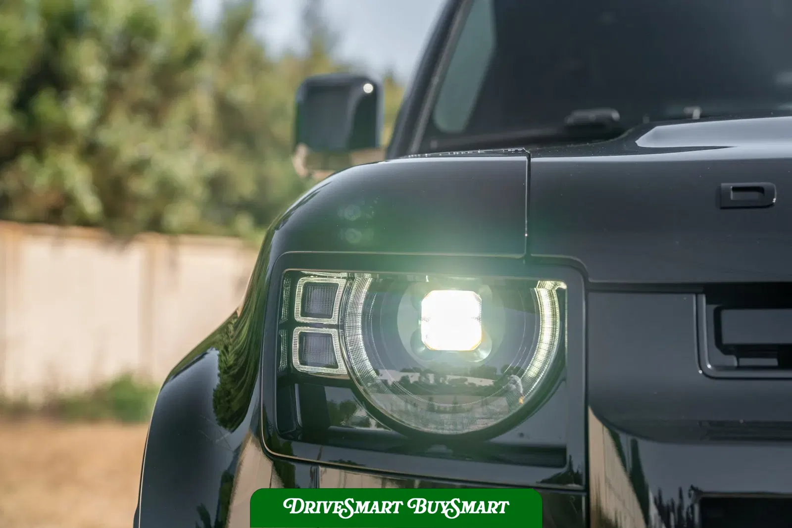 2022 Land Rover Defender 110 V8 Bond Edition
