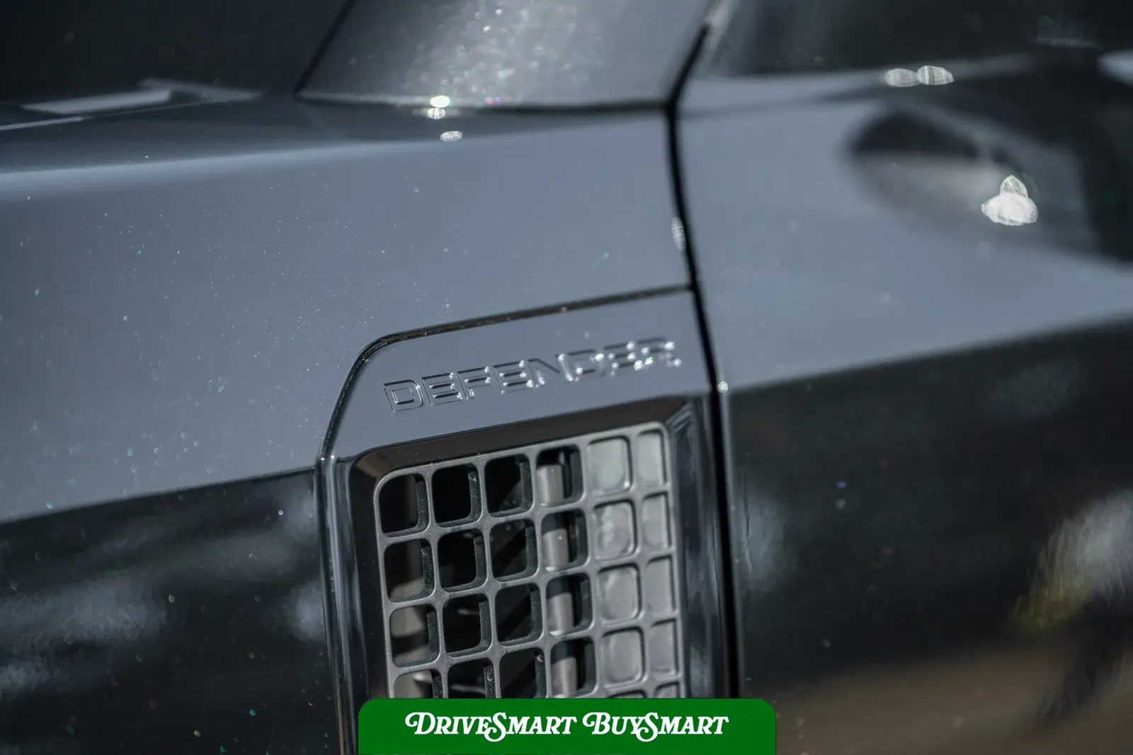 2022 Land Rover Defender 110 V8 Bond Edition