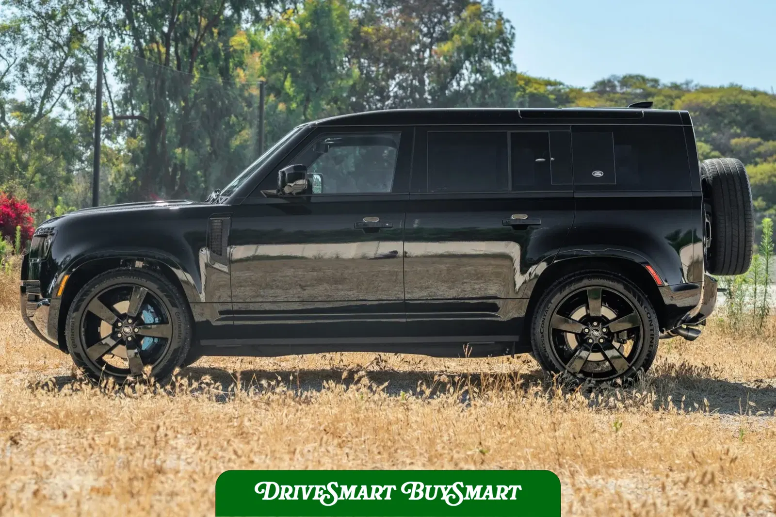 2022 Land Rover Defender 110 V8 Bond Edition