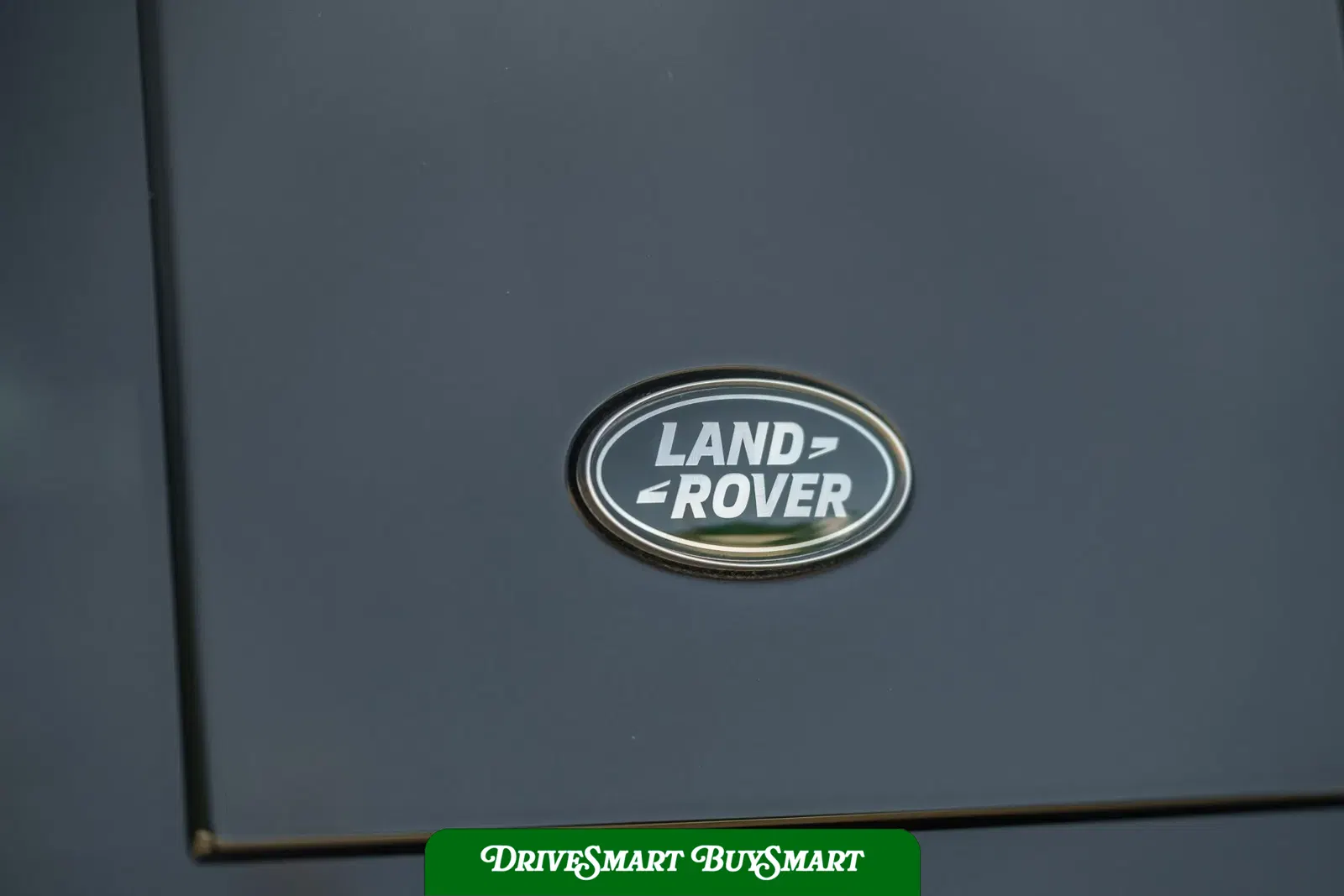 2022 Land Rover Defender 110 V8 Bond Edition