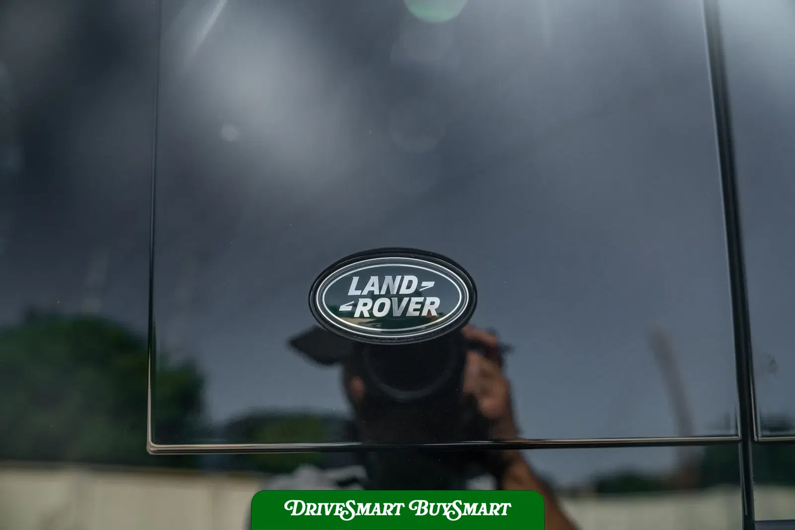 2022 Land Rover Defender 110 V8 Bond Edition