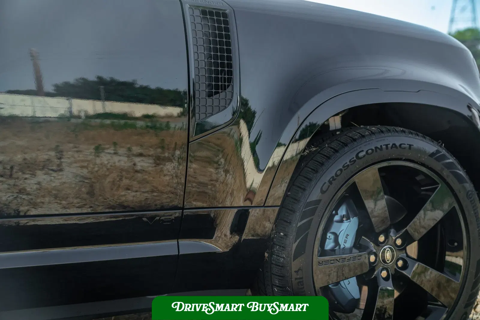 2022 Land Rover Defender 110 V8 Bond Edition