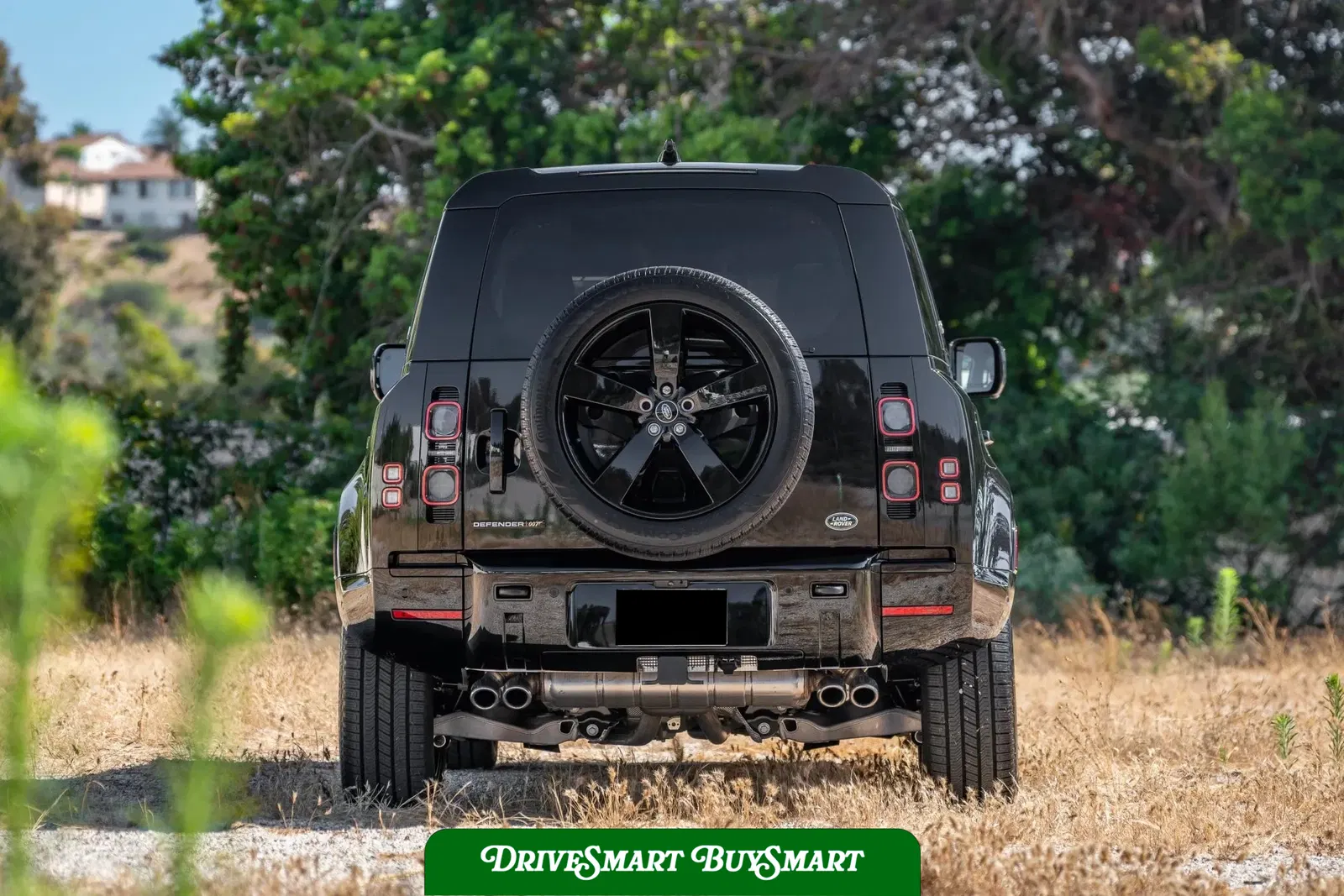 2022 Land Rover Defender 110 V8 Bond Edition