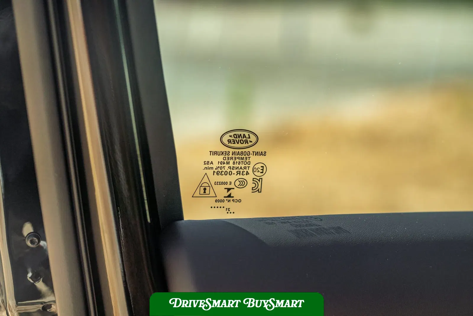 2022 Land Rover Defender 110 V8 Bond Edition