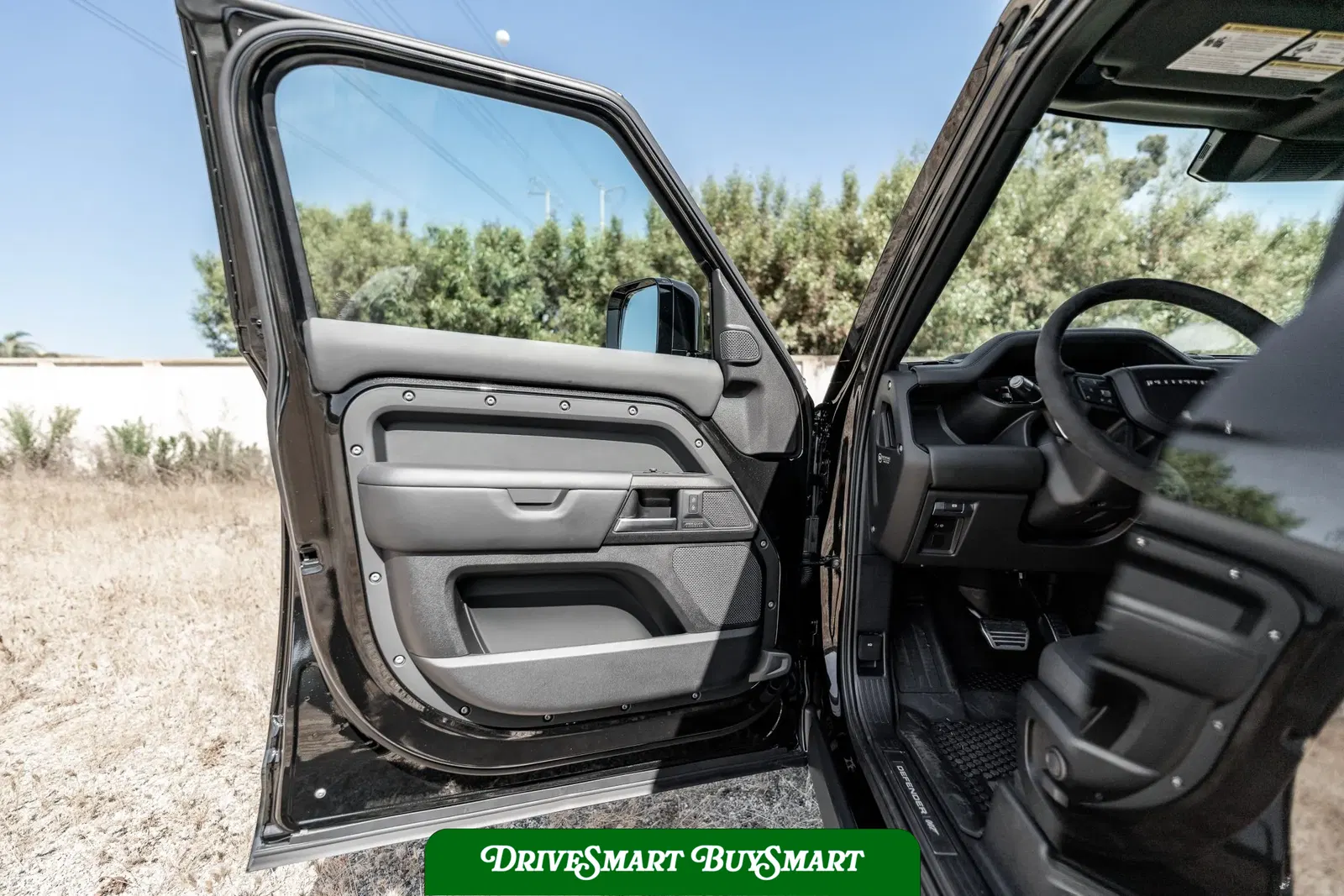 2022 Land Rover Defender 110 V8 Bond Edition
